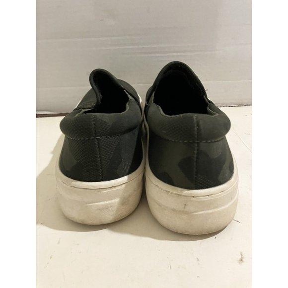 A New Day  Women's size 7.5 green Camo Pattern Platform Slip on Sneakers shoes - Picture 4 of 8